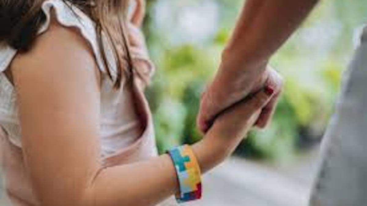 Venderán el libro Experiencias (A)típicas para ayudar a personas autistas