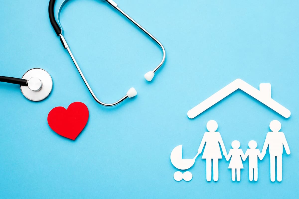 El costo de los seguros médicos privados se dispara 40% en México y vuelve incosteables las pólizas para adultos mayores por un crecimiento del 70% en honorarios y gastos hospitalarios