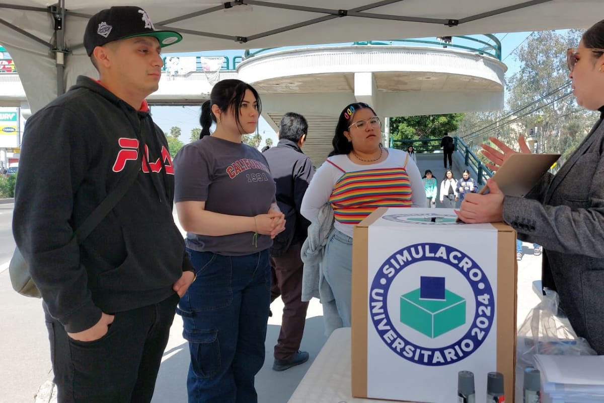 Realiza UABC simulacro de jornada electoral