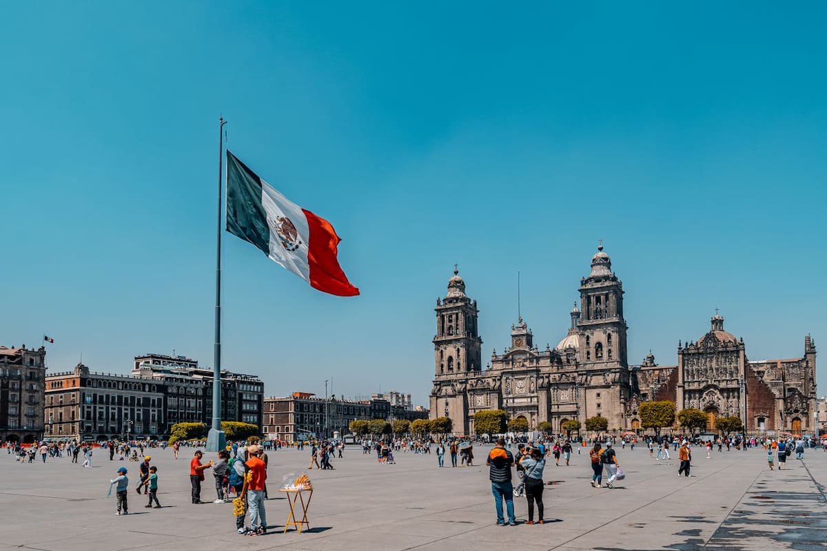 Vacaciones de verano 2026 dejarán más de 17 mil millones de pesos en CDMX; hoteles y restaurantes serán los más beneficiados
