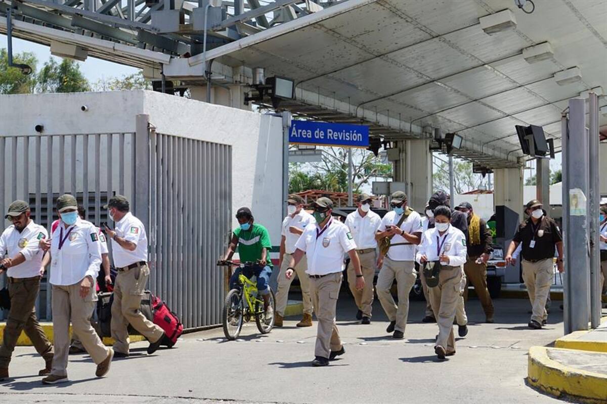 Detienen a 95 migrantes que intentaban cruzar México como turistas
