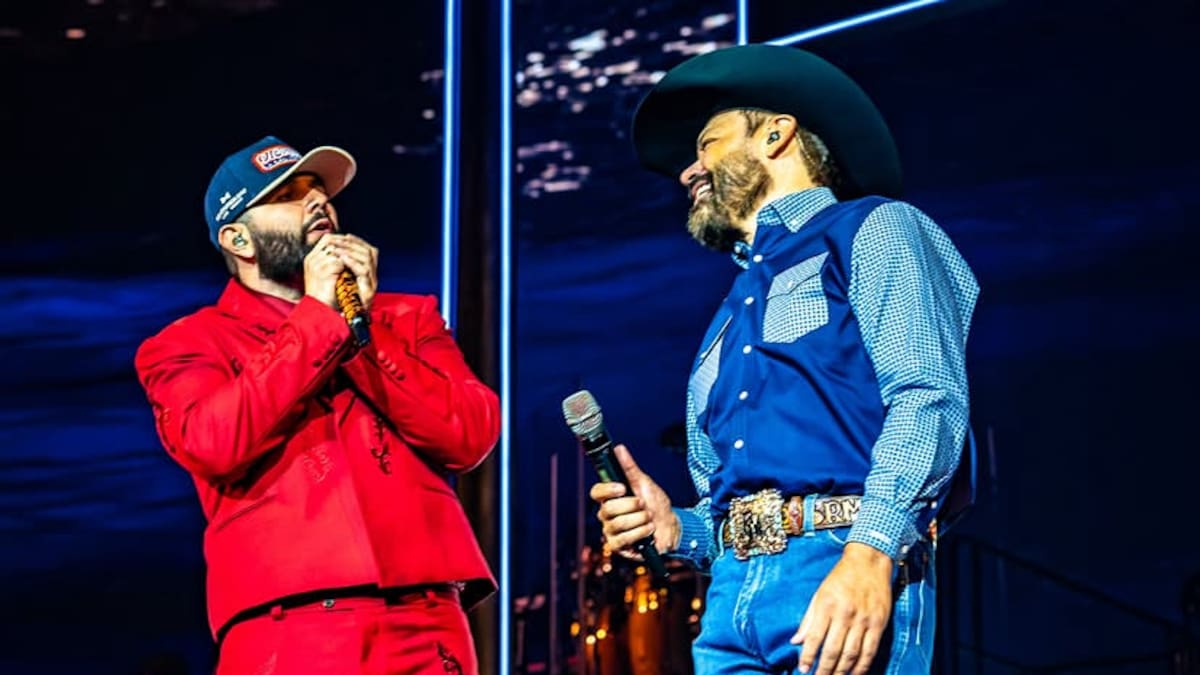 Ricky Muñoz sorprende en La Esfera con Carín León: el líder de Grupo Intocable fue invitado sorpresa del sonorense en Las Vegas