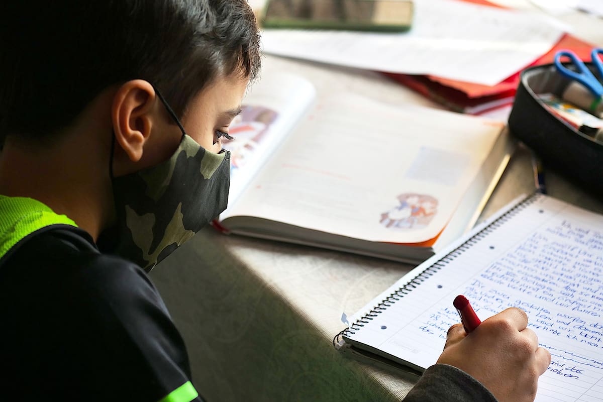 IMSS brindará ayuda psicológica para niños, niñas y adolescentes mediante atención telefónica y redes sociales