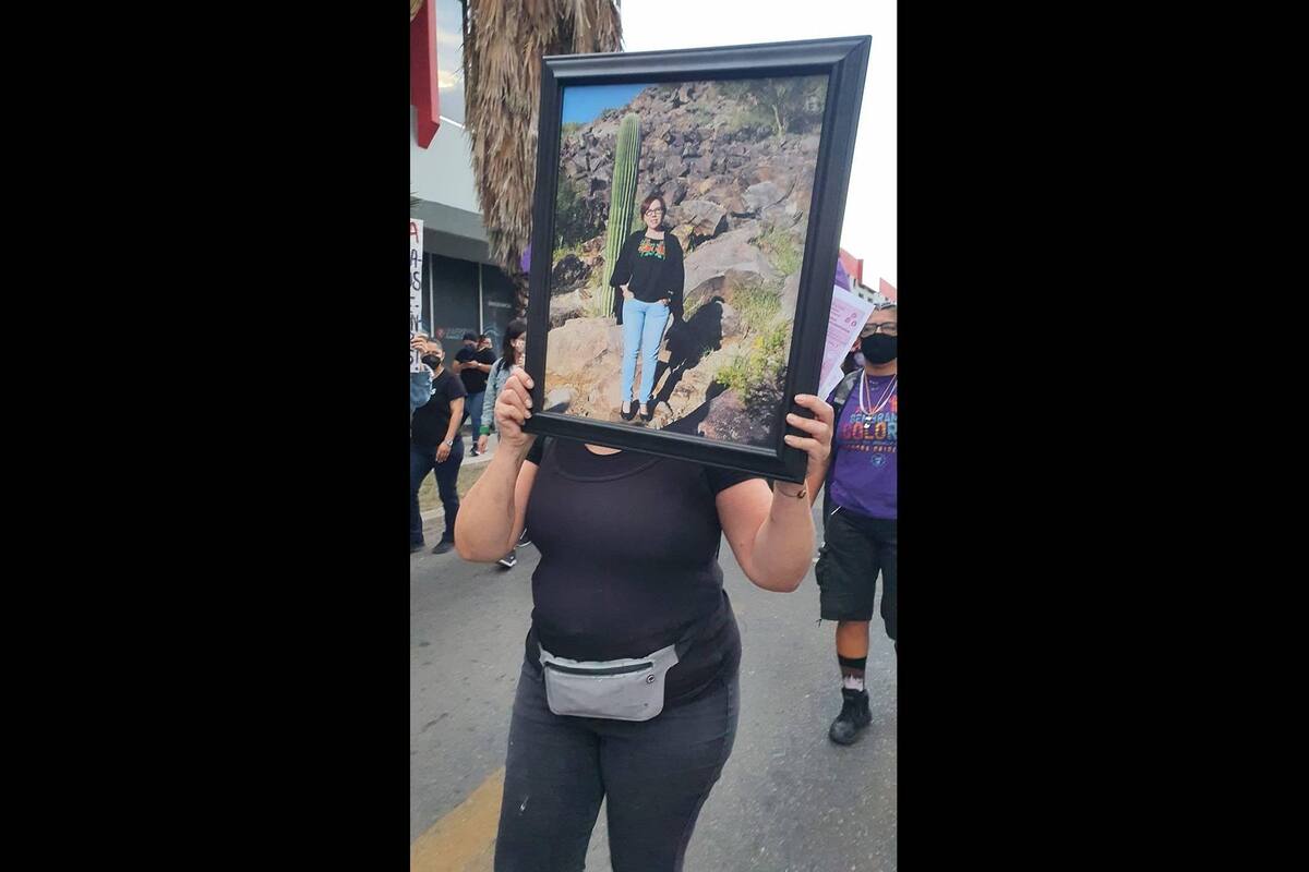 Colectivos feministas marchan en Hermosillo en contra de la violencia contra las mujeres y niñas