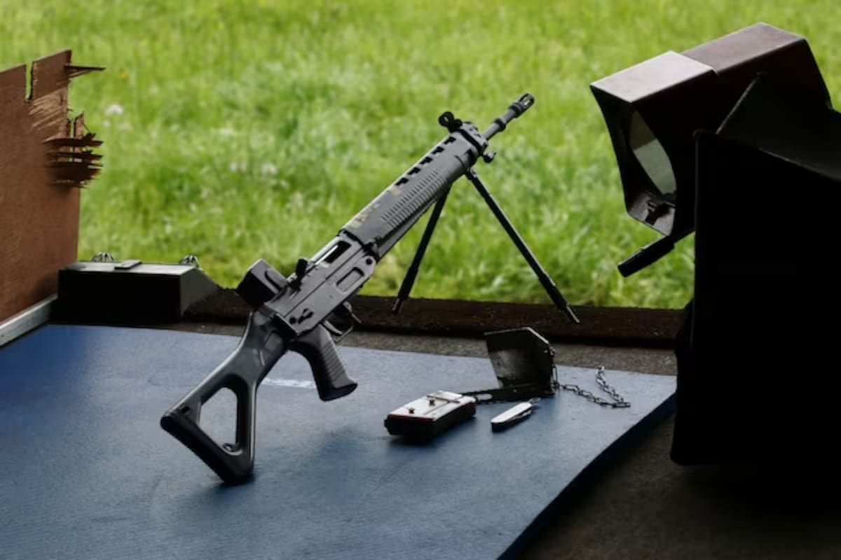 Suiza suspende exportación de armas a Estados Unidos por guerra en Irán en apego a su política de país neutro