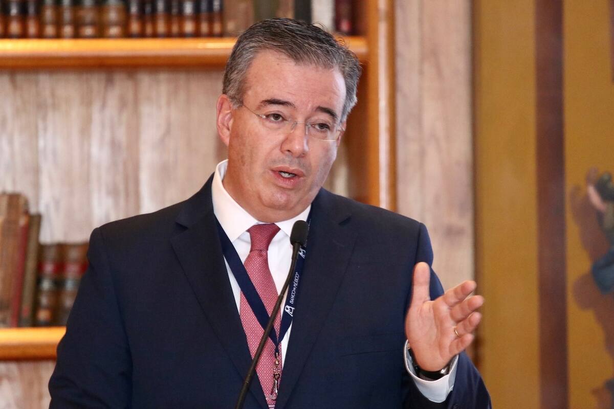 "Banxico, listo para medidas urgentes": Alejandro Díaz de León
