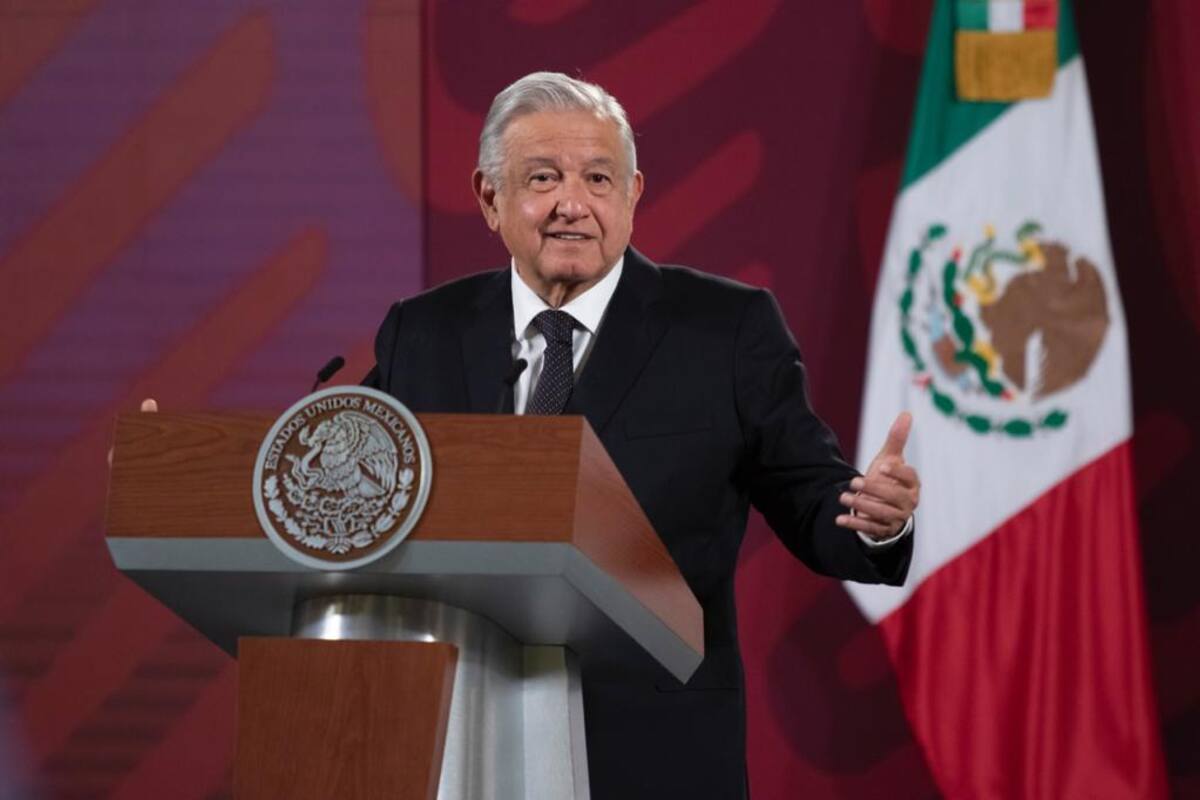 AMLO anuncia que Federación destinará partida de publicidad para dar seguridad social a periodistas freelance o independientes