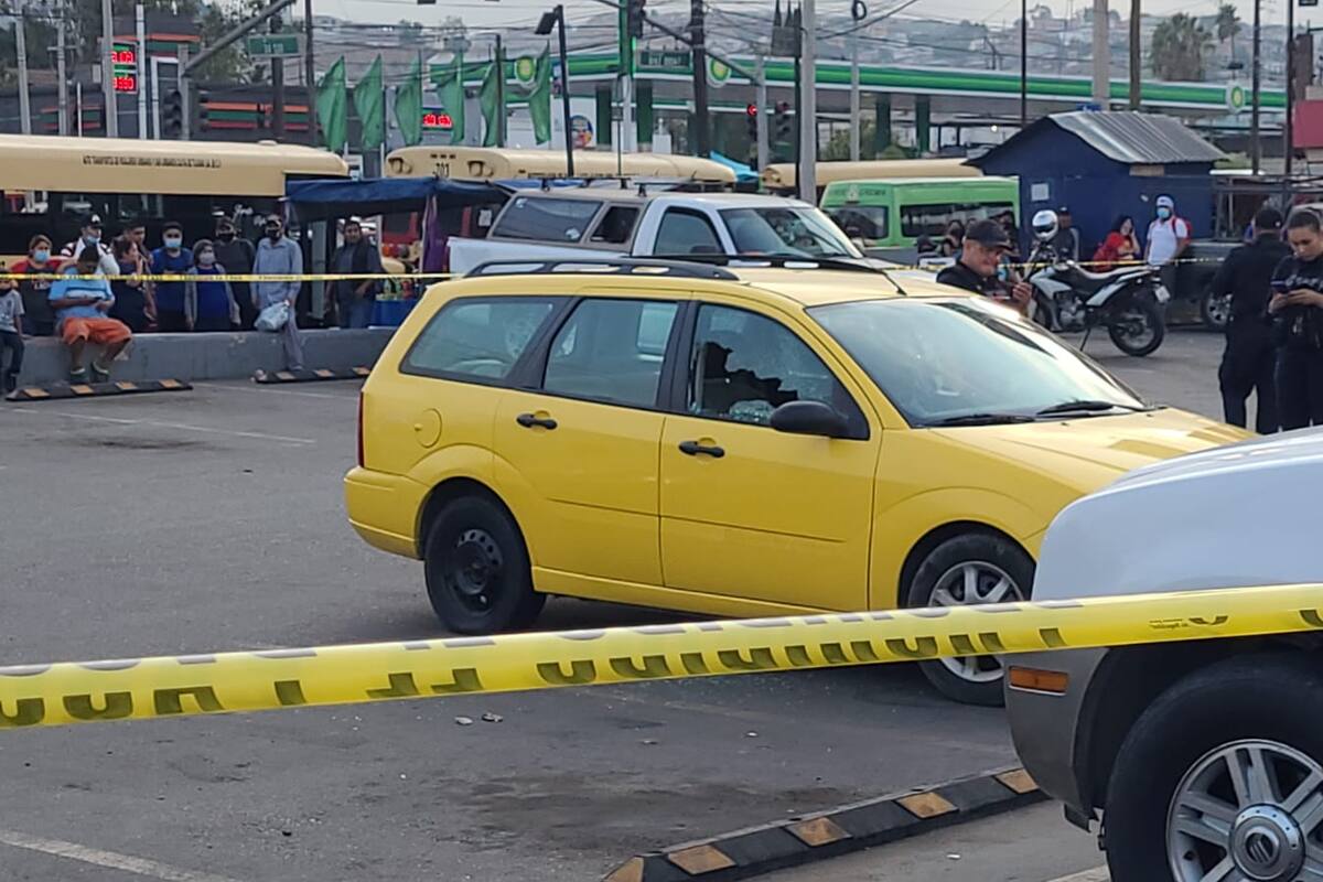Ejecutan a hombre en estacionamiento en 5 y 10