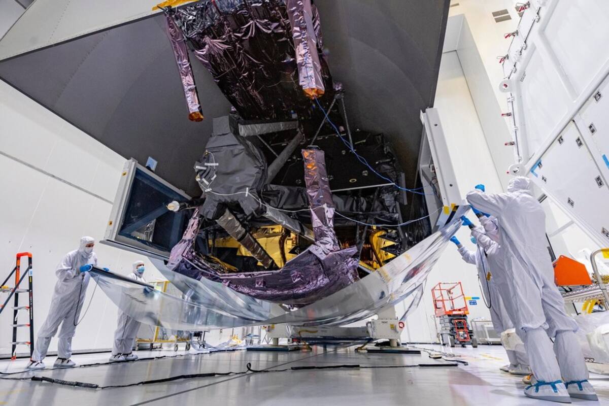 NASA 'desempaqueta' el telescopio espacial más potente y costoso del mundo