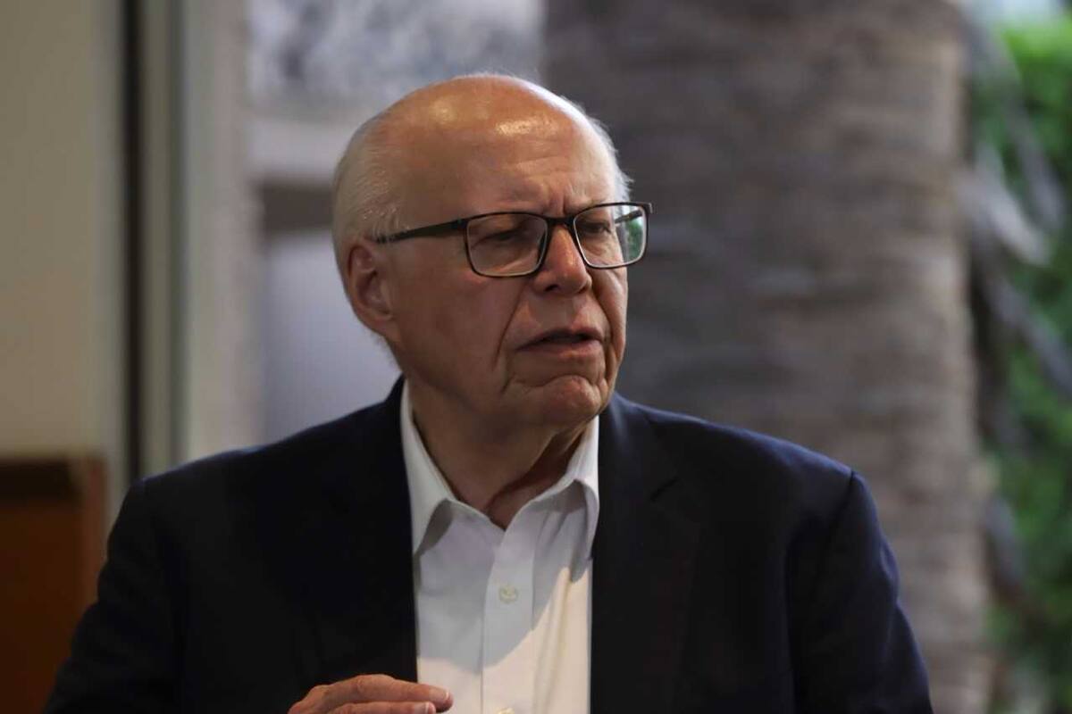 José Narro deja contienda y renuncia al PRI
