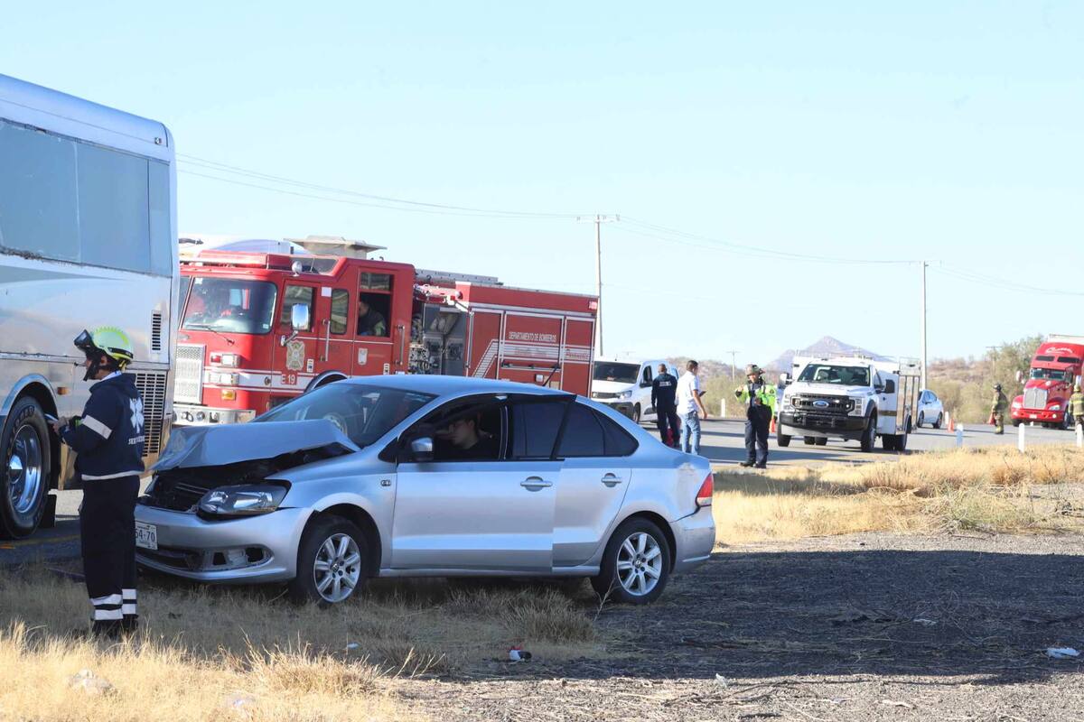 Choque entre autobús "Mayitos" y auto en bulevar Morelos: este fue el resultado del accidente