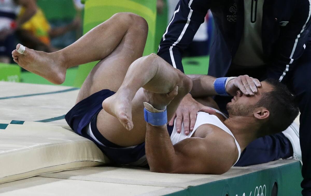 Samir Ait Said, tras recuperarse de su lesión en Río, compitió en Tokio 2020 con un bíceps dañado. Aunque esperaba medalla, terminó en cuarto lugar en anillas, decepcionado por no alcanzar el podio. Foto: AP