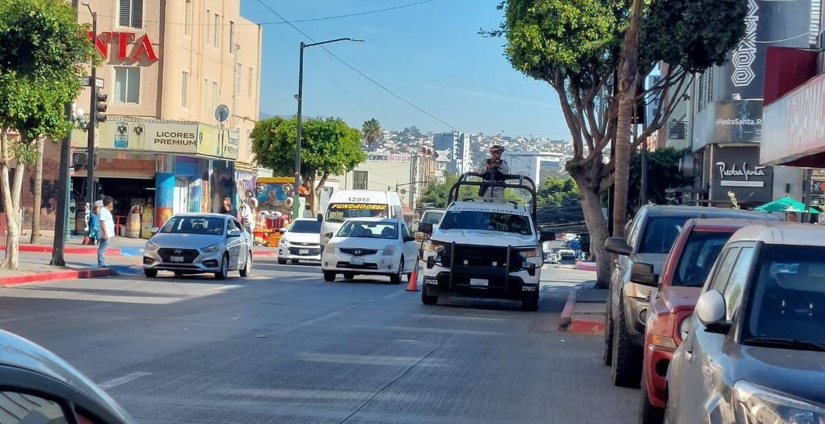 El hotel se ubica entre las calles Cuarta y Quinta.