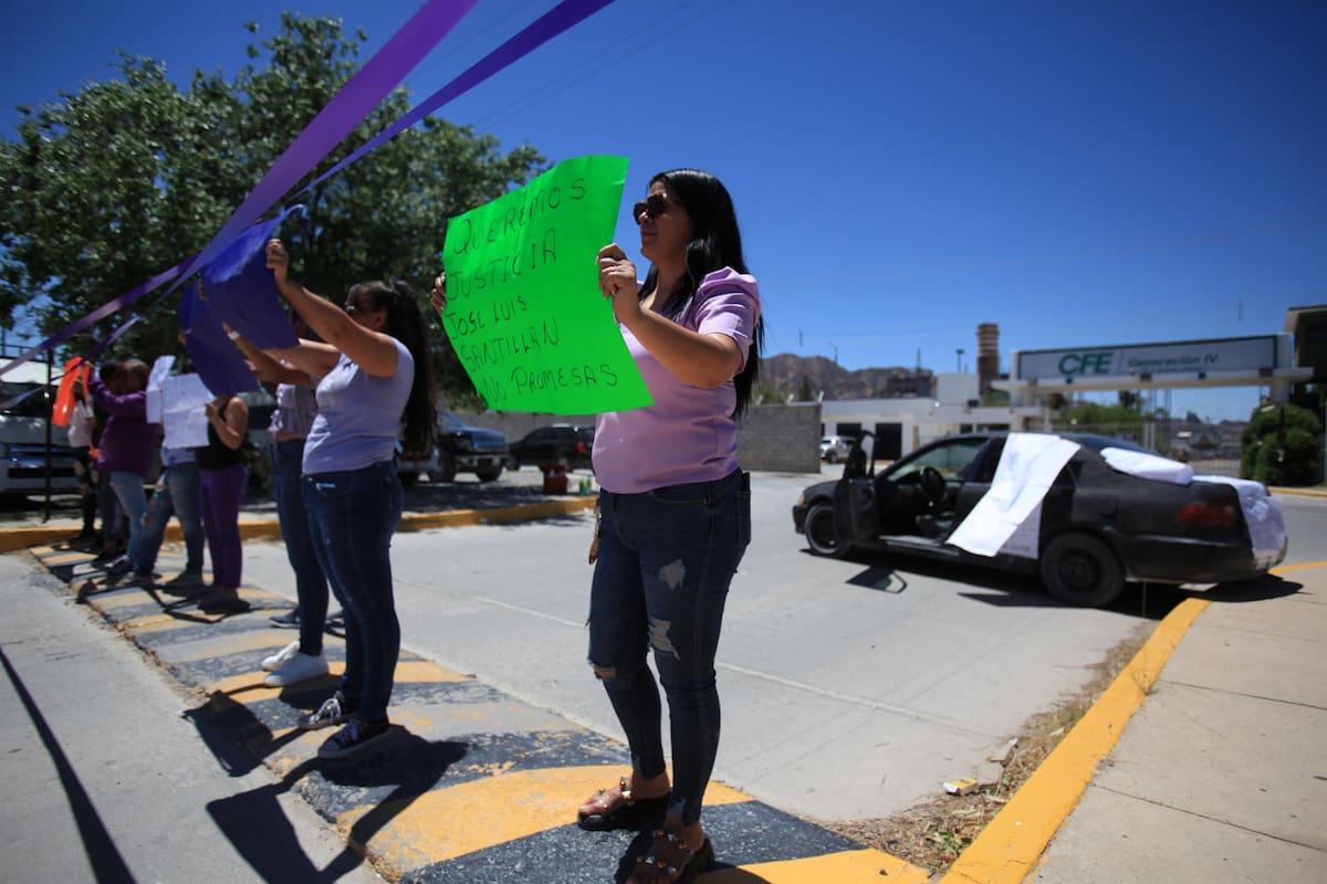 Protestan en Ciudad Juárez por presunta violación a mujer por empleados de CFE