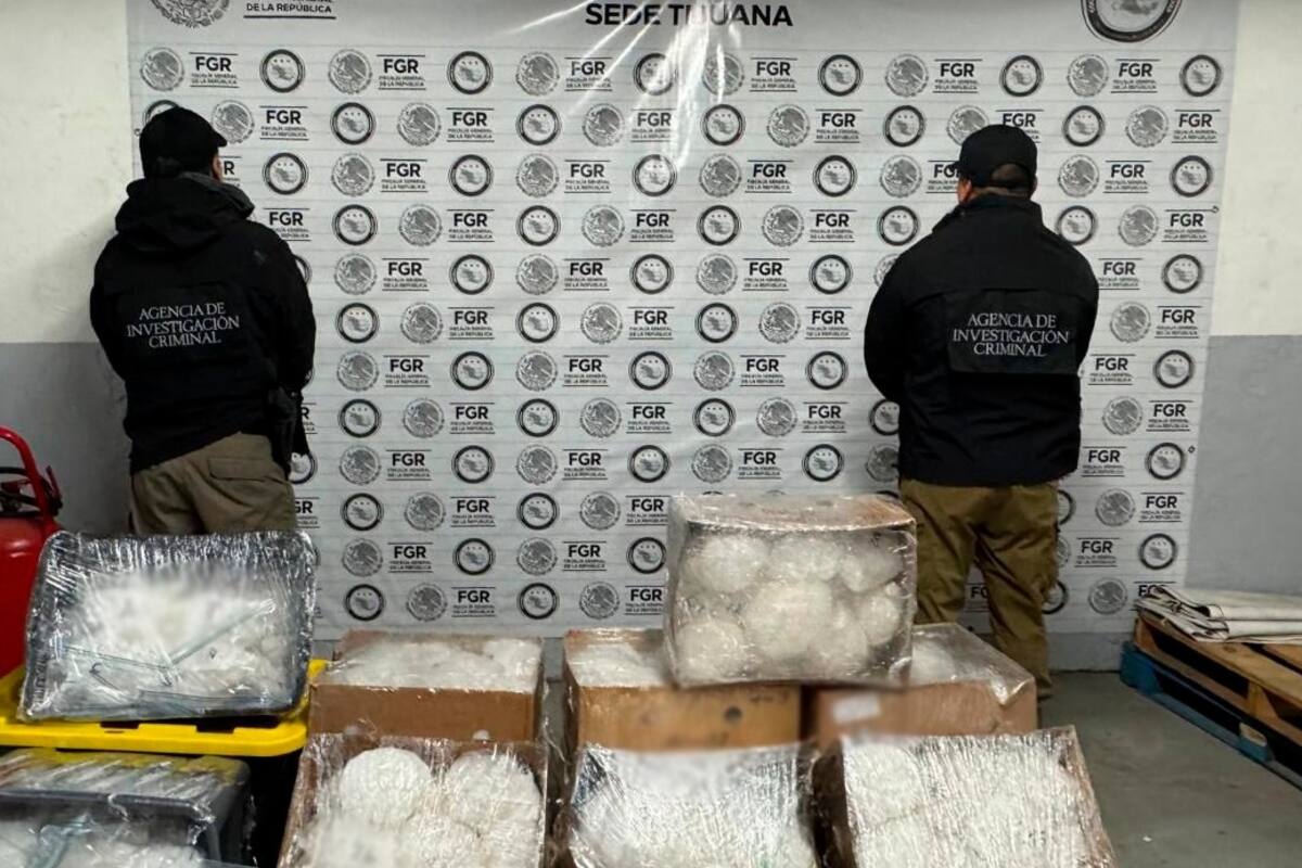Incautan diversos paquetes con metanfetamina y cocaína en Rosarito tras cateos