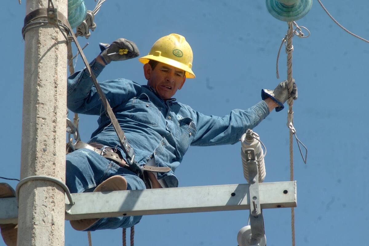 Suspenderán la electricidad de manera temporal en la colonia Acacias de Nogales, Sonora