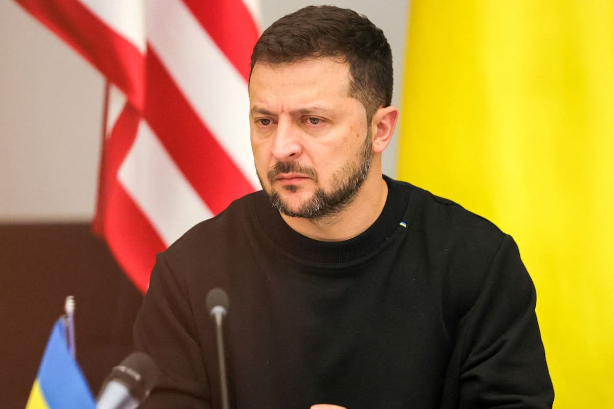 Con guerra en Irán desviando atención global Volodimir Zelensky advirtió que negociaciones sobre Ucrania no pueden posponerse y calificó como vital préstamo de 90 mil millones de euros aprobado por la Unión Europea para sostener defensa militar