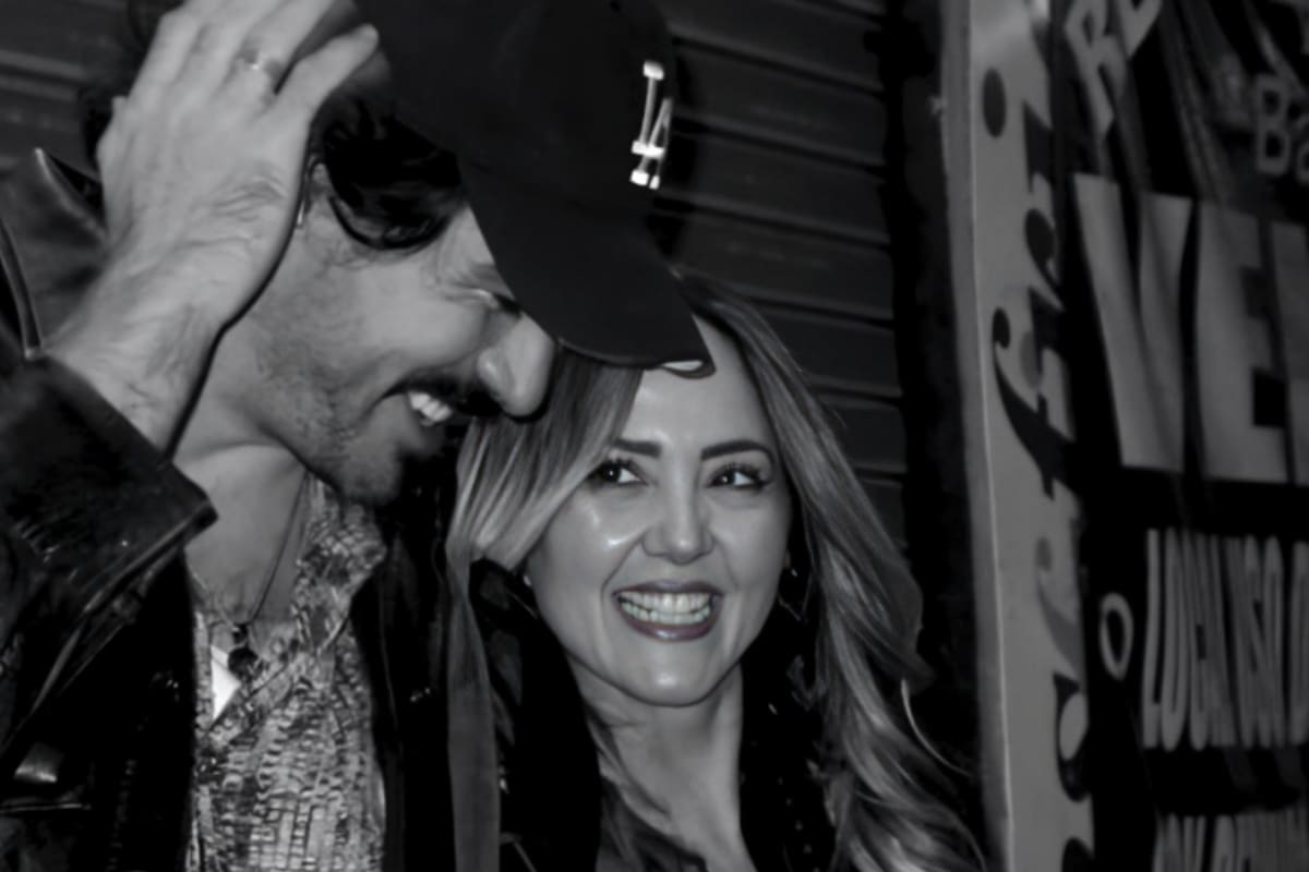 Andrea Legarreta presume fotos junto a su nueva pareja, 20 años menor que ella