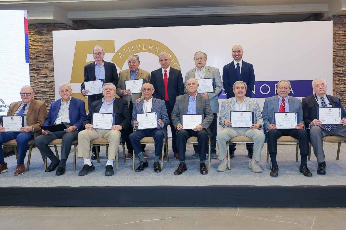 Ipade celebra 50 años en Sonora con una gala de reconocimientos