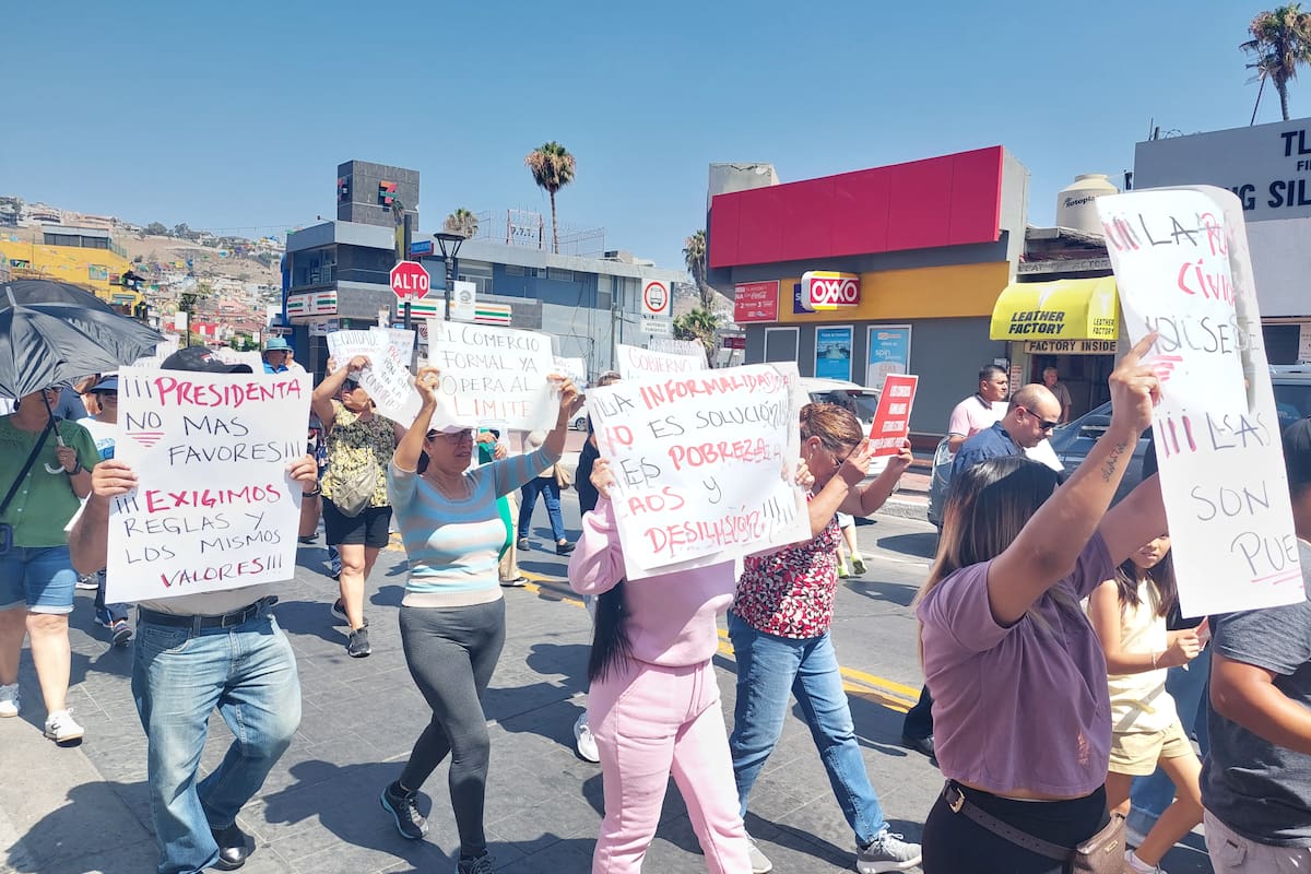 Exigen alto a informalidad en Ensenada
