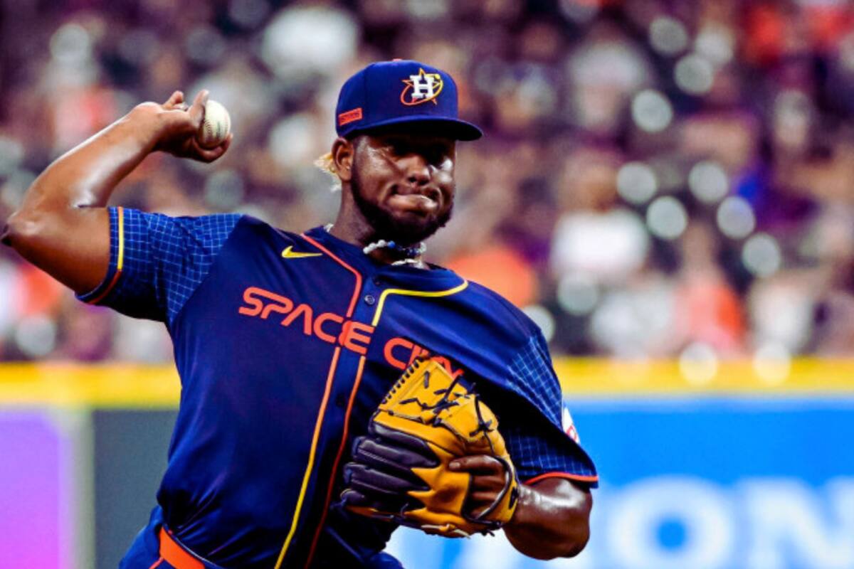 MLB: Ronel Blanco hace historia con un juego sin hits contra los Azulejos