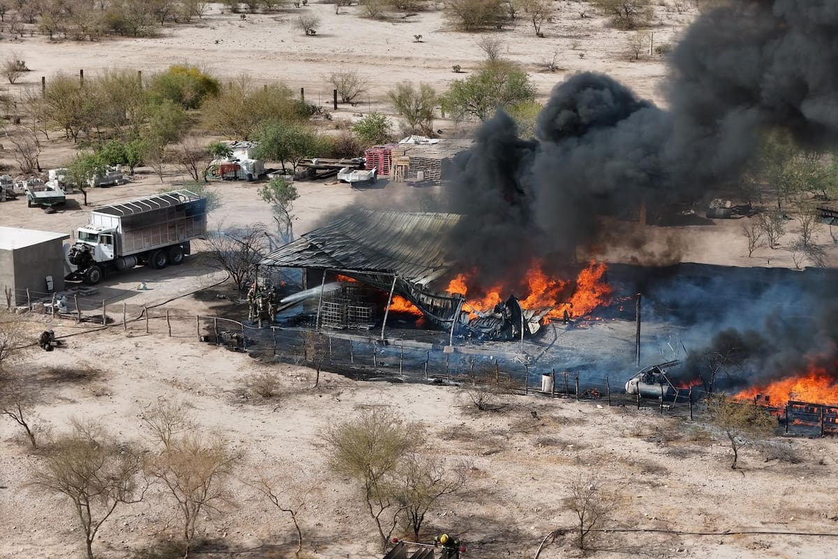 Arde combustible en vaso de la presa