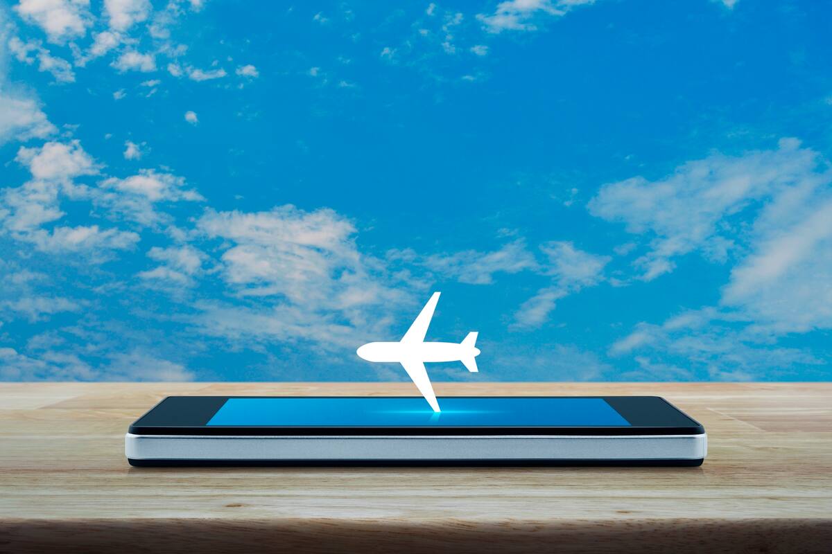 Esta es la verdadera razón por la que los teléfonos necesitan estar en modo avión durante los vuelos