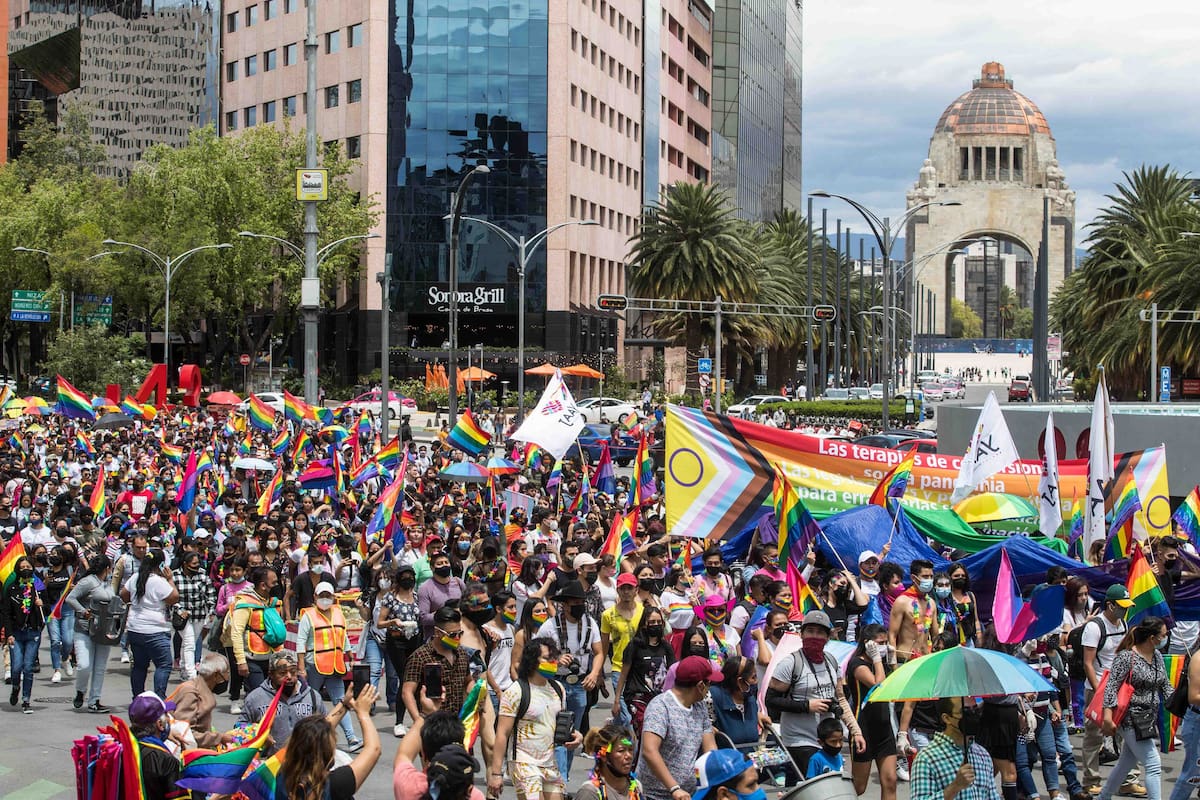 IMSS ofrecerá pruebas gratuitas de VIH y hepatitis durante la Marcha del Orgullo LGBTTTIQ+ en CDMX