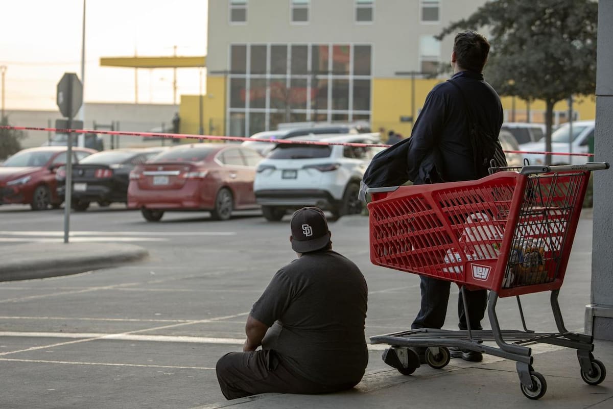 Se denunció a las autoridades sobre varias detonaciones frente a una tienda departamental. Foto: Border Zoon