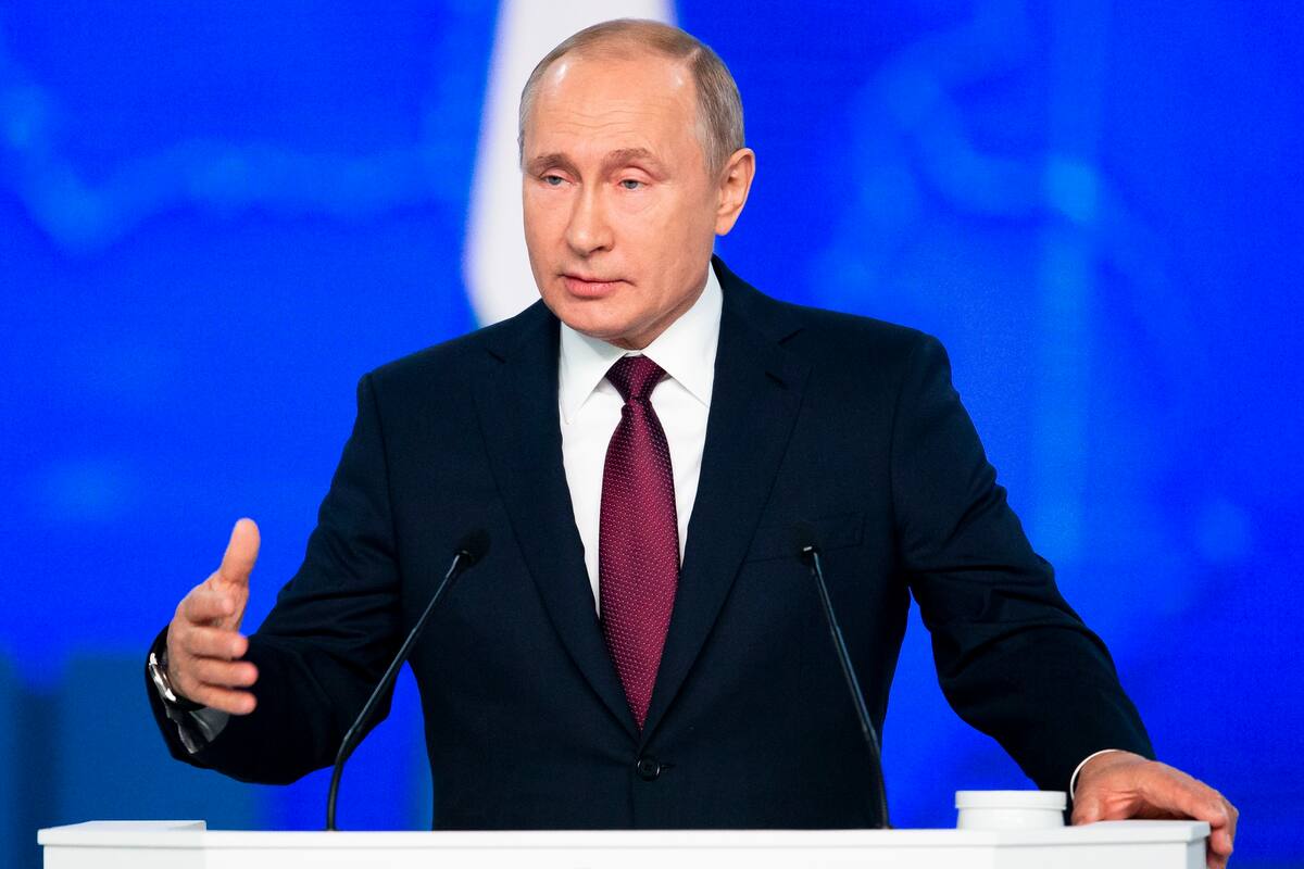Putin arrasa elecciones en Rusia