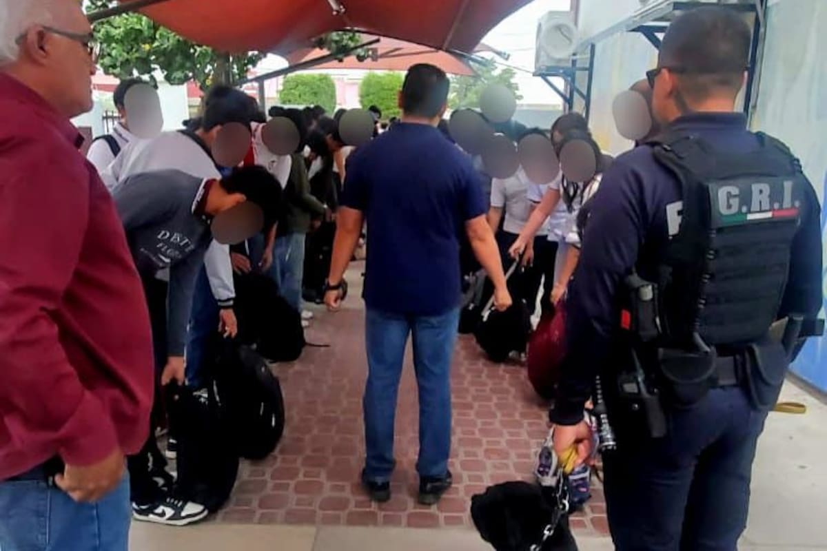 Revisan mochilas en CBTIS 140; implementan filtro escolar con apoyo de unidad K9