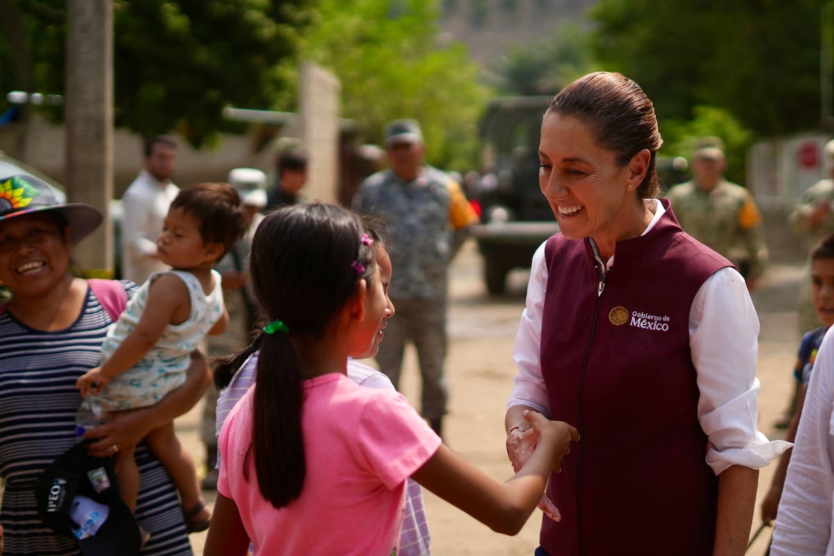 Claudia Sheinbaum supervisa apoyos en Pantepec, Puebla.