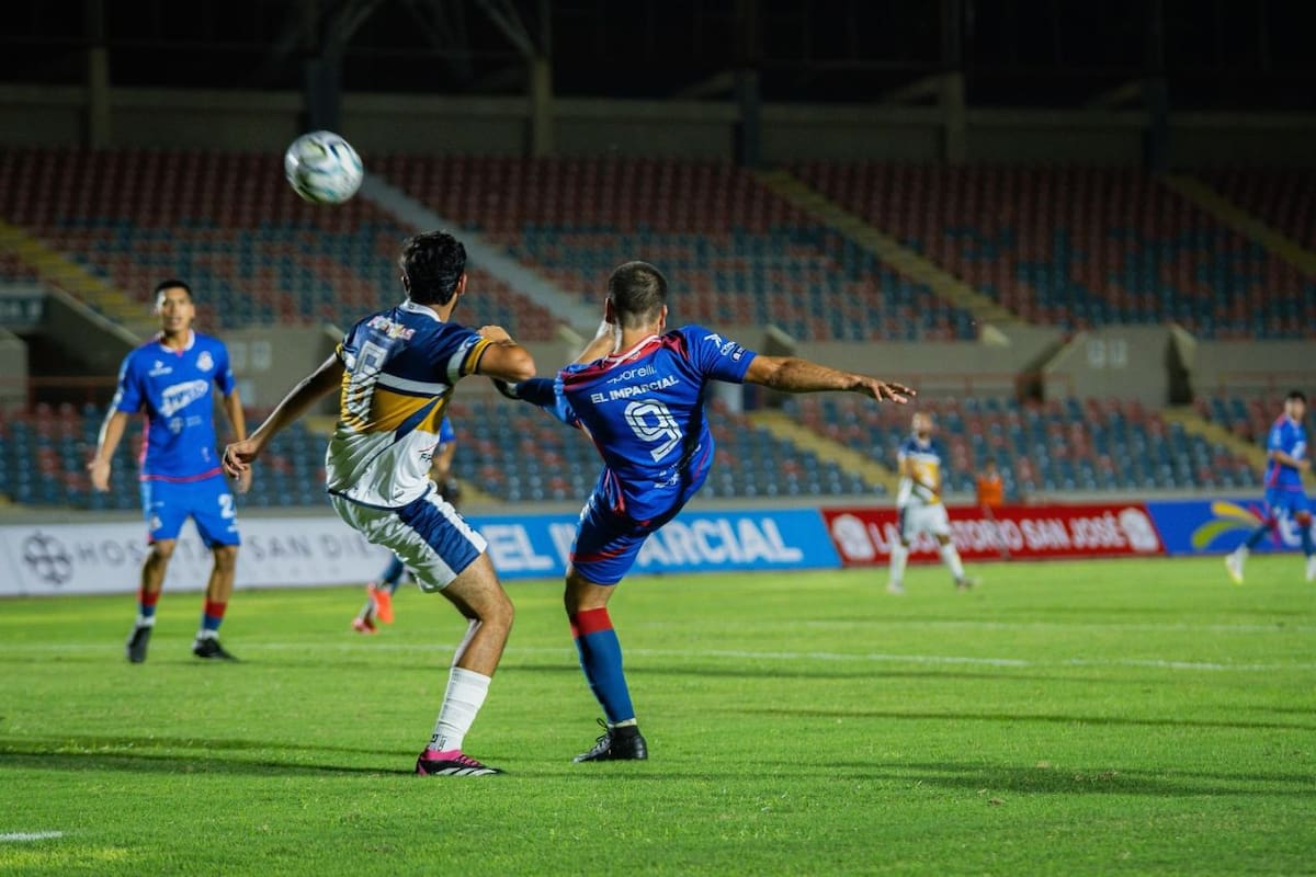 Cimarrones golean 3-1 a la Universidad de Zacatecas en el Héroe de Nacozari