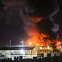 Incendio consume bodegas en la carretera a Bahía de Kino y deja pérdidas millonarias en Hermosillo