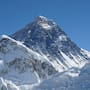 Dos escaladores indios mueren en el Everest durante récord de ascensos en Nepal