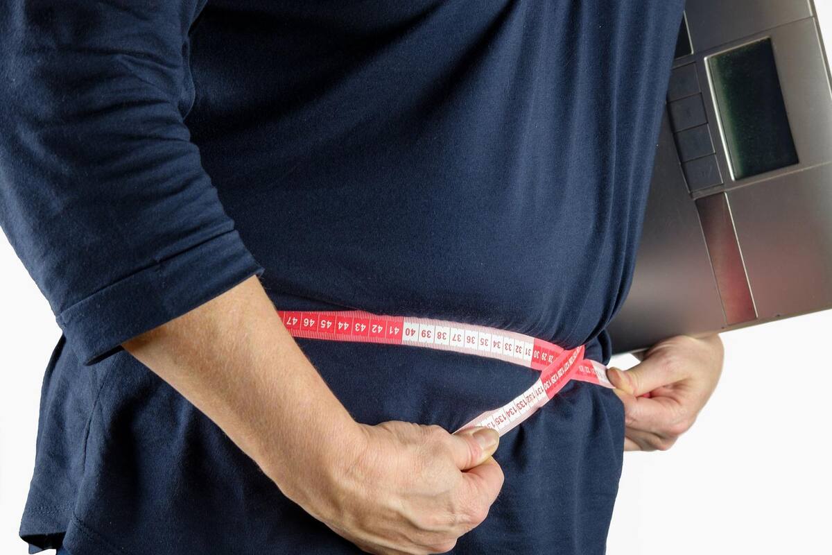 Mujer padece obesidad mórbida; abuso sexual disparó su adicción a la comida