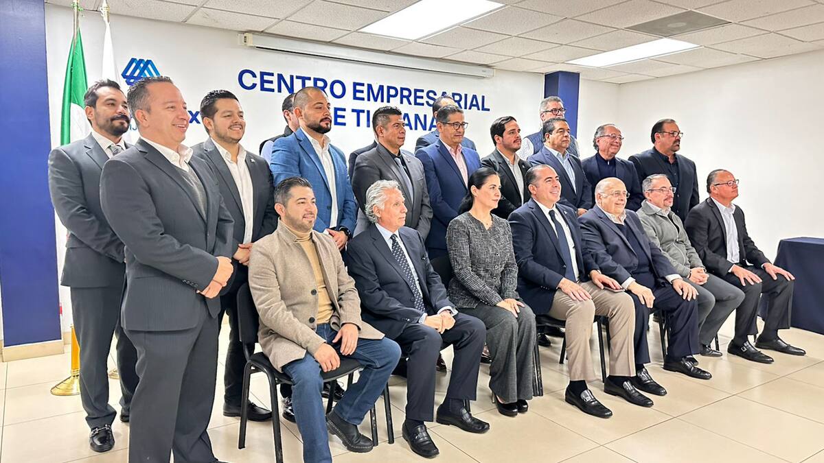 Roberto Vega Solís, presidente de Coparmex Tijuana, exhortó a los nuevos consejeros a participar activamente en las diferentes comisiones de trabajo.