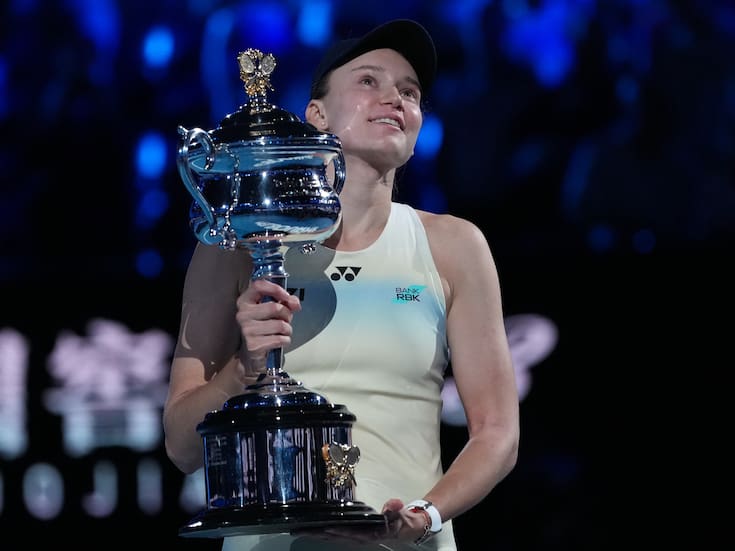 Elena Rybakina supera a Sabalenka y se corona por primera vez en el Abierto de Australia