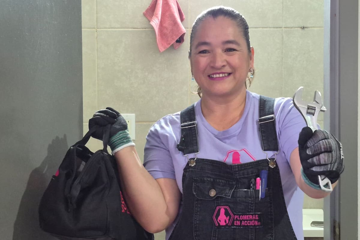 Es madre, plomera, maestra e influencer