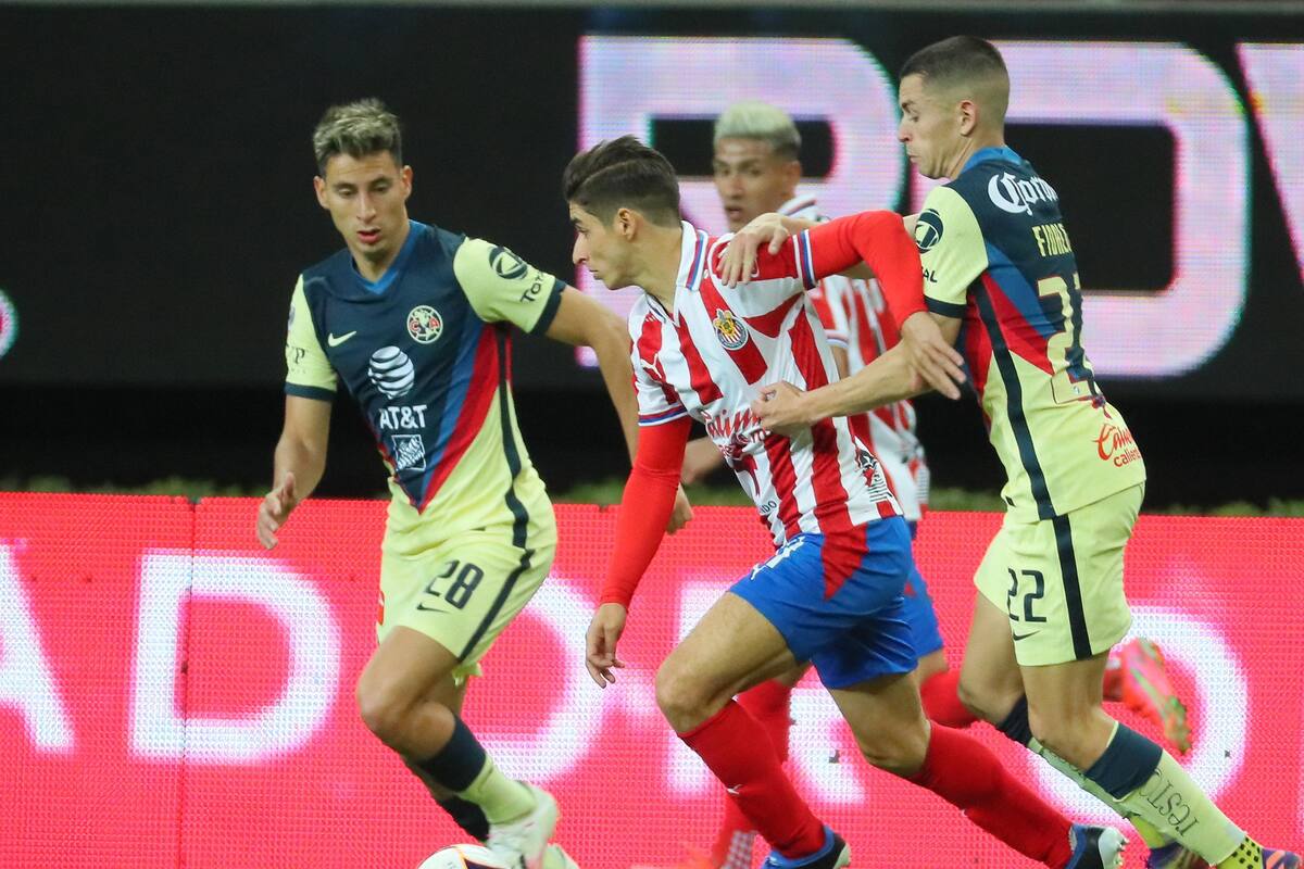 Liga MX: América y Chivas presentan sus nuevos uniformes