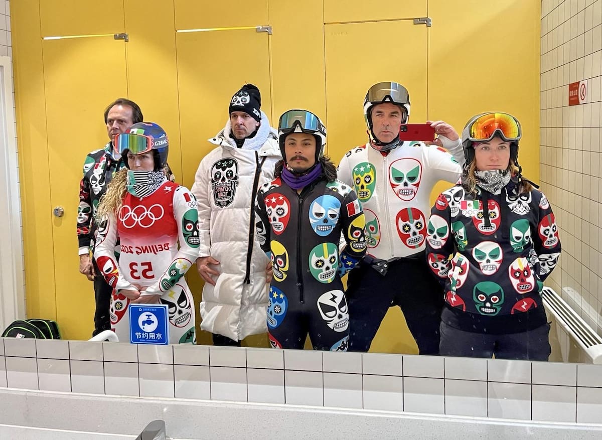 Hubertus von Hohenlohe diseñó los uniformes de la de delegación mexicana en los Juegos Olímpicos de Inverno de Bejing 2022. (Foto: @hubertushohenlohe)