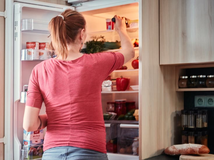 Frutas y verduras que no deben guardarse en el refrigerador, según expertos