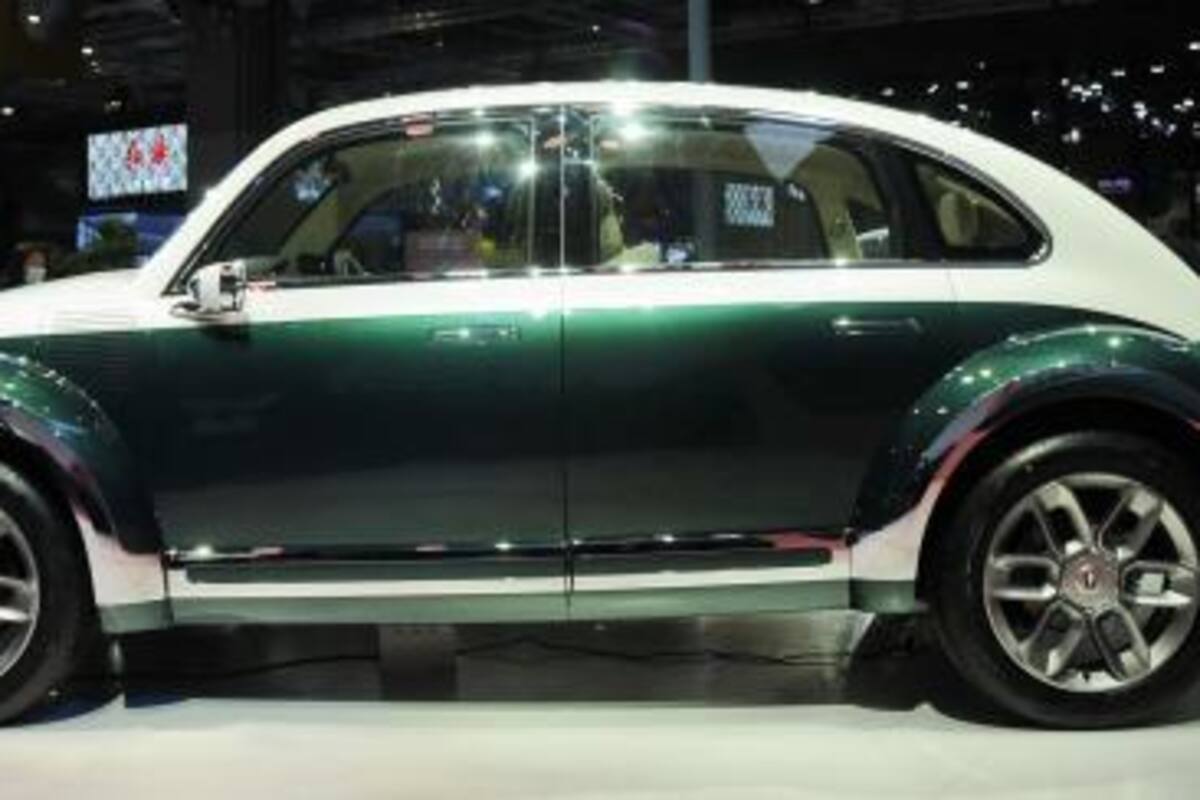 Revive China al 'Vocho' en forma de auto eléctrico