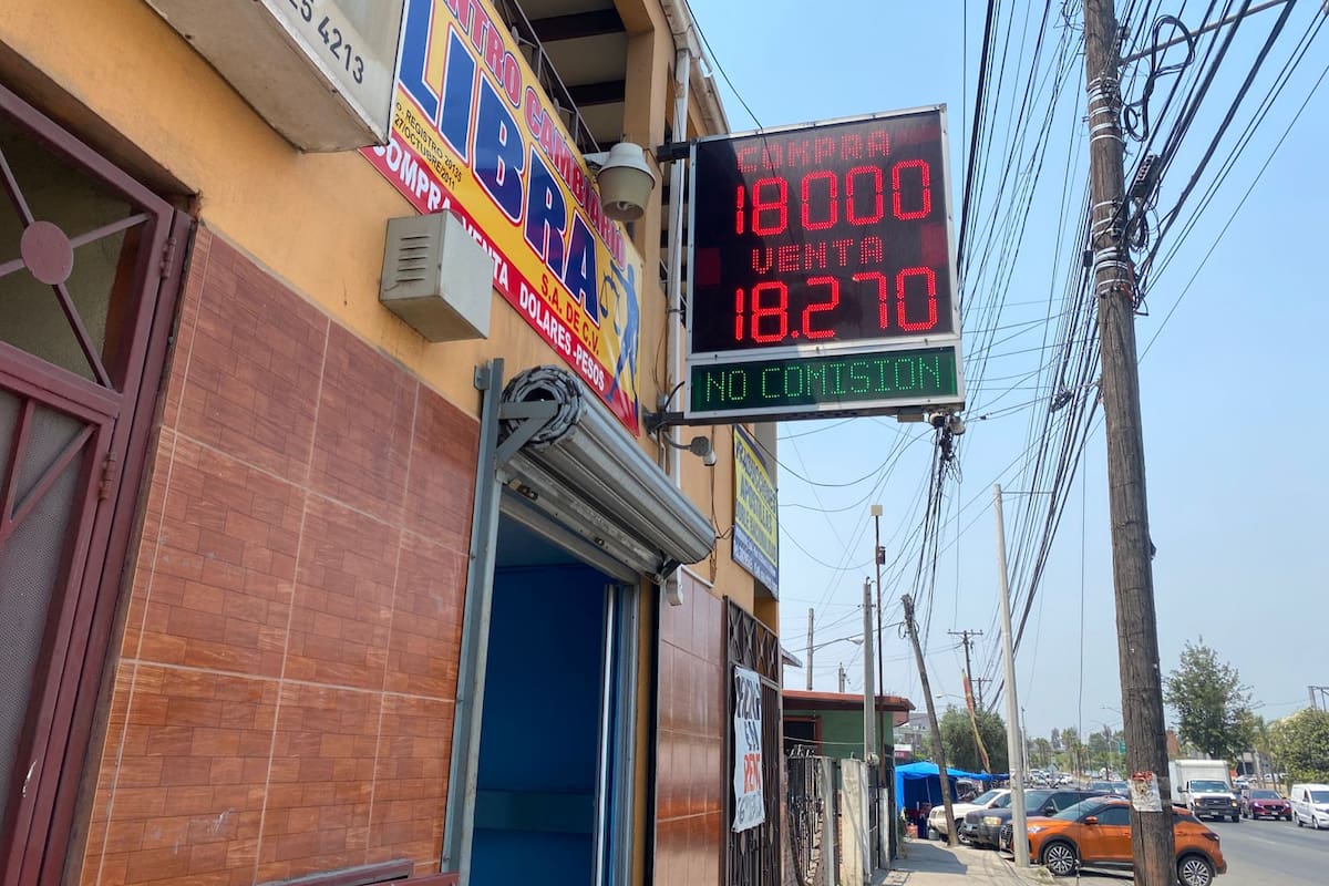 Existe interés por compra de dólares; ante expectativa de alza en tipo de cambio