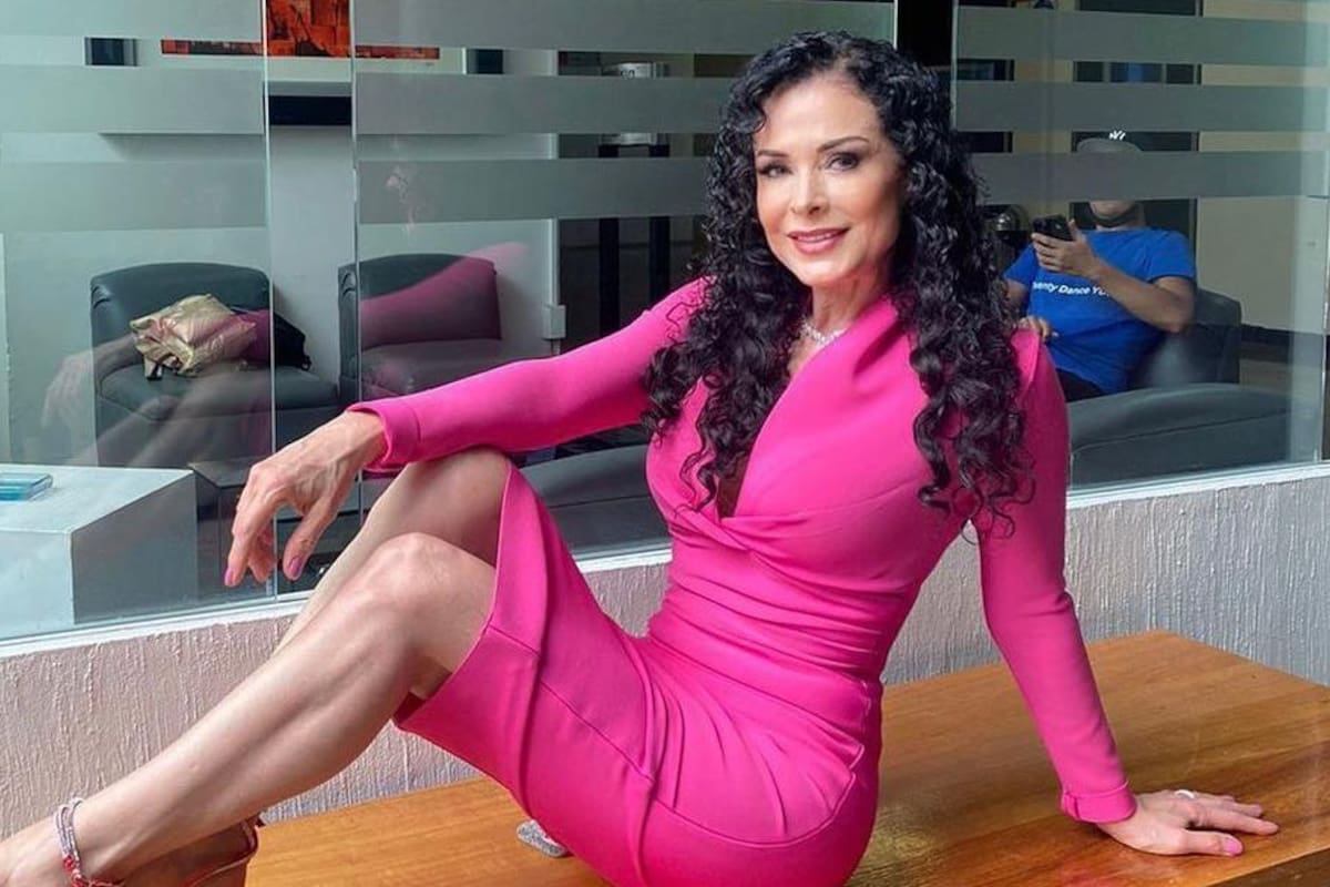 Lourdes Munguía enciende Instagram con vestido de encaje