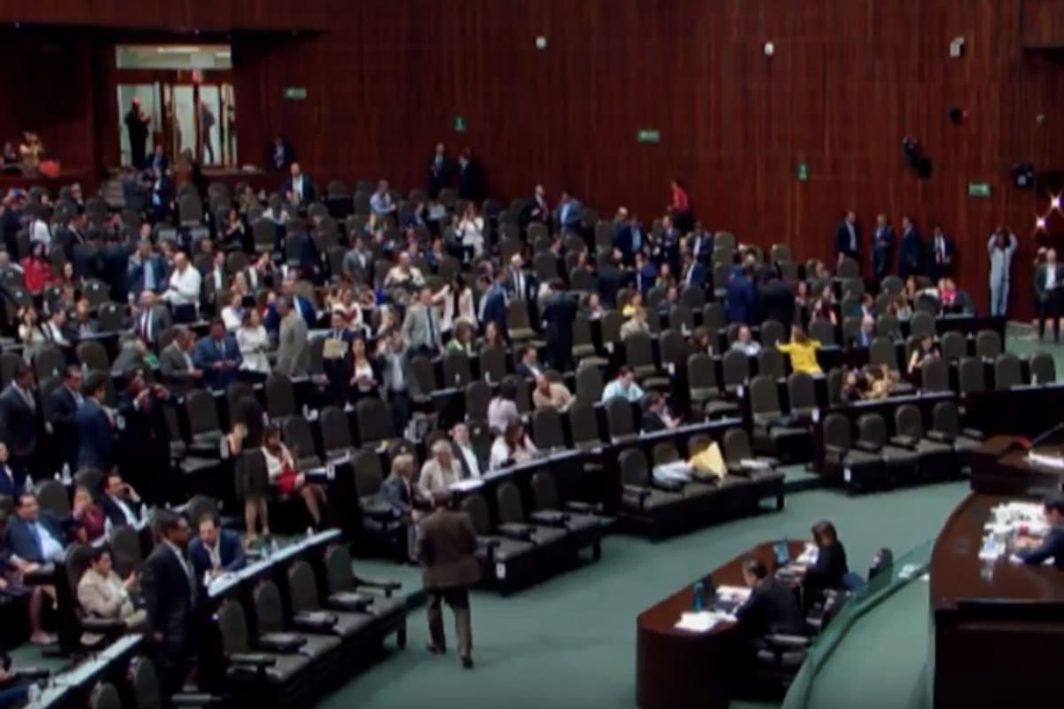 Diputados aprueban en lo general la reforma educativa