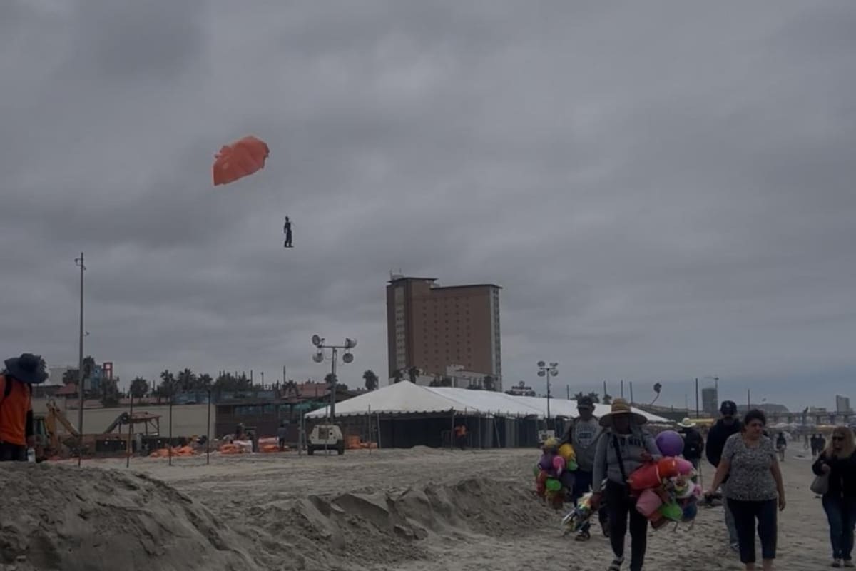 Más de 3 semanas las que un tramo de la playa centro de Rosarito permaneció bloqueada por Baja Beach