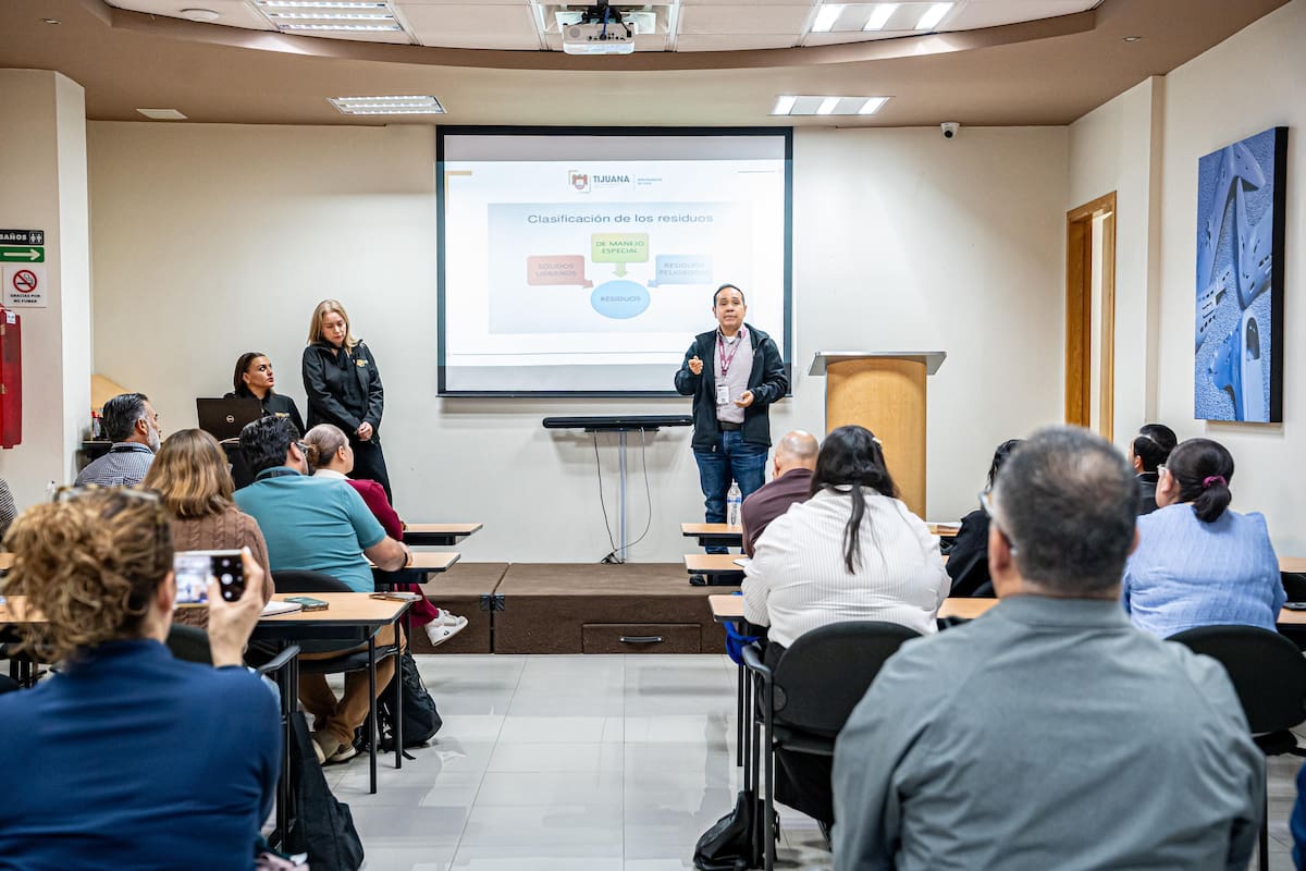 La Dirección de Inspección y Verificación orientó al sector empresarial sobre requisitos y procesos regulatorios. Foto: Cortesía