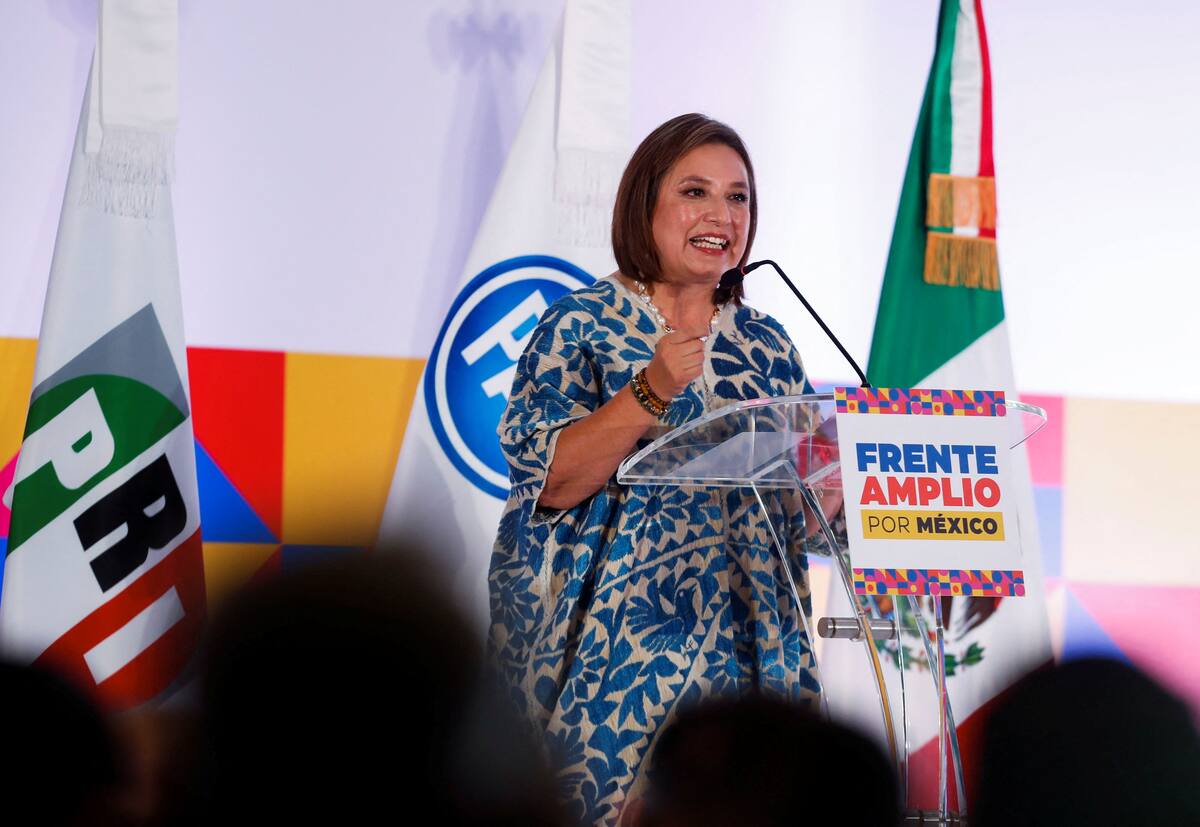 La exsenadora mexicana Xochitl Gálvez habla durante un evento privado mientras persigue la candidatura de la alianza opositora Frente Amplio por México para las elecciones presidenciales de 2024, en Monterrey, México. | REUTERS/Daniel Becerril