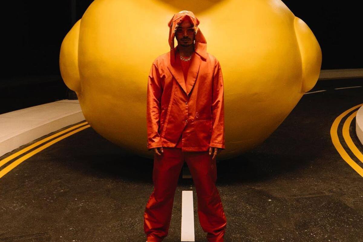 J Balvin comparte gracioso video que denominó: 3 minutos de mi intimidad y muchos colores